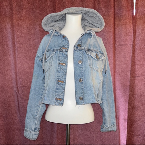 Aeropostale Jackets & Blazers - Aeropostale Crop Hooded Jean Jacket Women’s Size XS